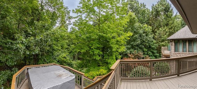 805 Maple Road, Ortonville, MI 48462