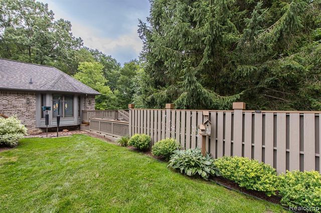 805 Maple Road, Ortonville, MI 48462