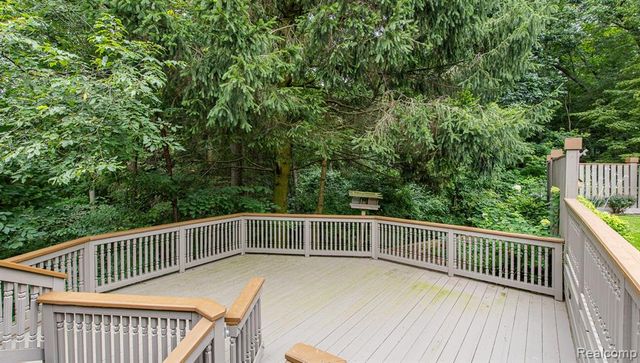 805 Maple Road, Ortonville, MI 48462