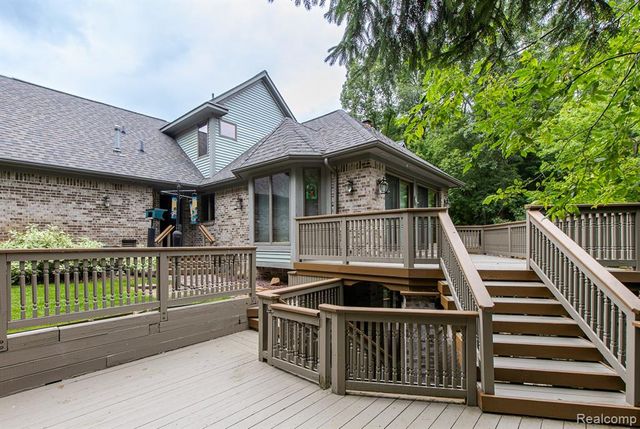 805 Maple Road, Ortonville, MI 48462