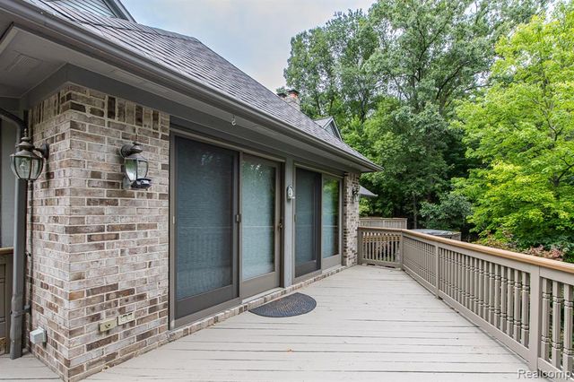 805 Maple Road, Ortonville, MI 48462