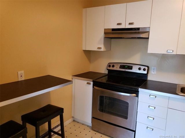 304 Pine Rock Avenue APT C11, Hamden, CT 06514