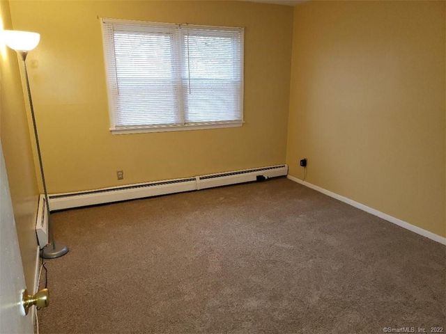 304 Pine Rock Avenue APT C11, Hamden, CT 06514
