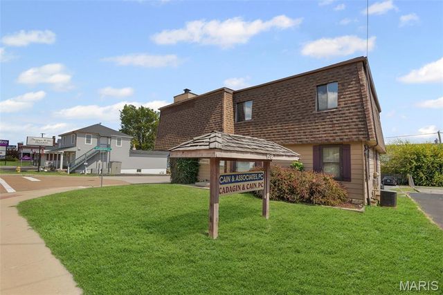 1518 Vandalia Street, Collinsville, IL 62234