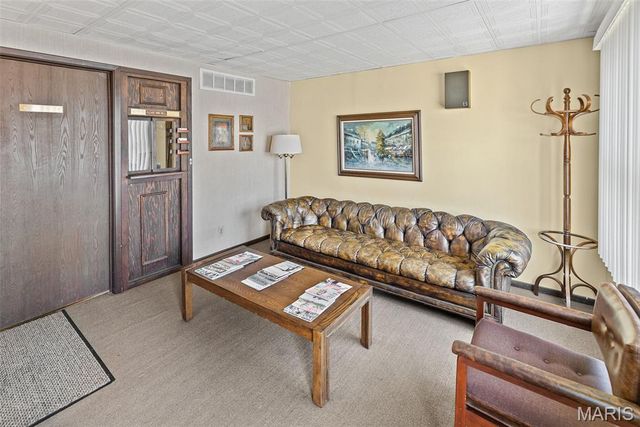 1518 Vandalia Street, Collinsville, IL 62234