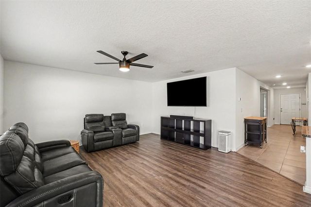 10213 CLOUDBURST COURT, Riverview, FL 33578