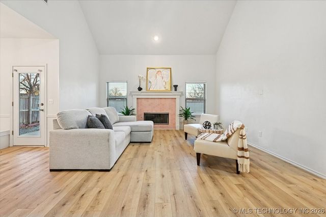 4416 W Indianola Street, Broken Arrow, OK 74012