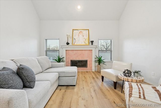 4416 W Indianola Street, Broken Arrow, OK 74012