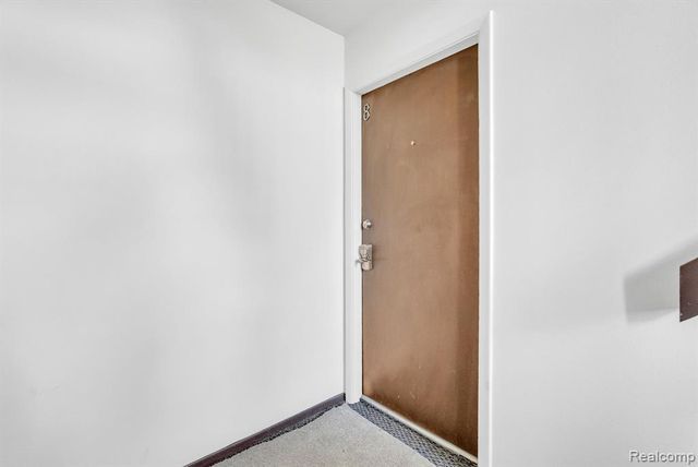 1695 Riverside Drive 8, Rochester Hills, MI 48309