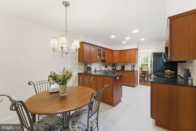 12002 GATEWATER DR, Potomac, MD 20854
