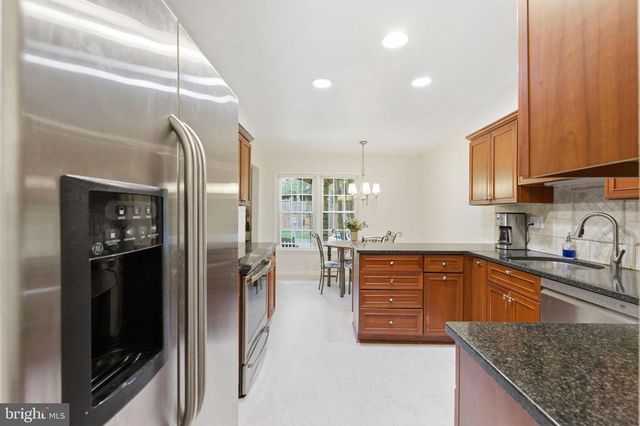 12002 GATEWATER DR, Potomac, MD 20854