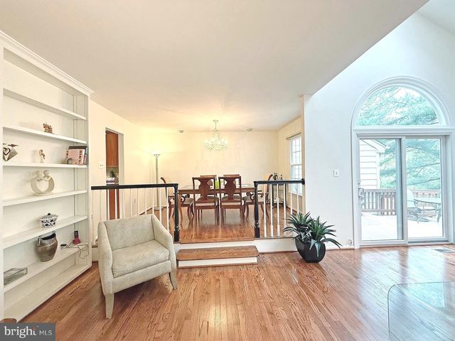 12002 GATEWATER DR, Potomac, MD 20854