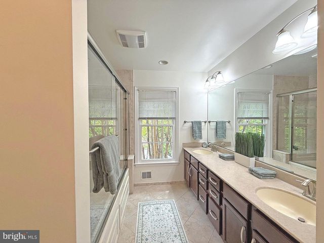 12002 GATEWATER DR, Potomac, MD 20854