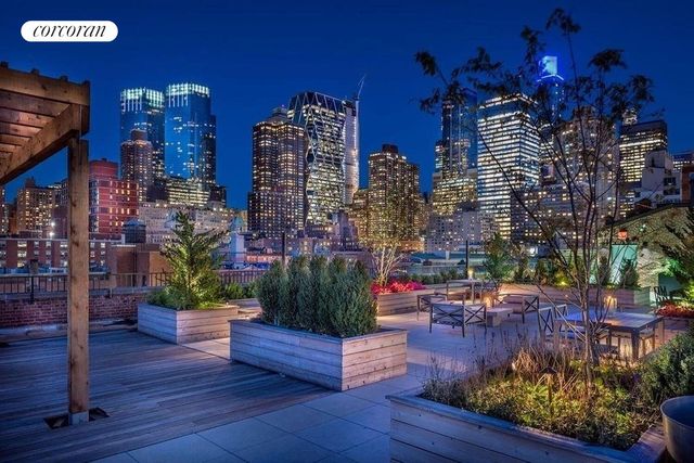 416 W 52ND Street TH221, New York City, NY 10019