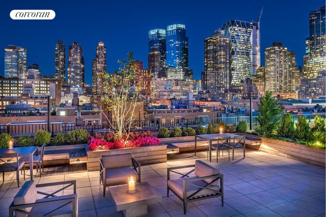 416 W 52ND Street TH221, New York City, NY 10019