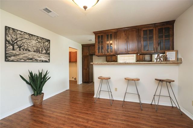 3000 Stevens Drive, Bryan, TX 77803