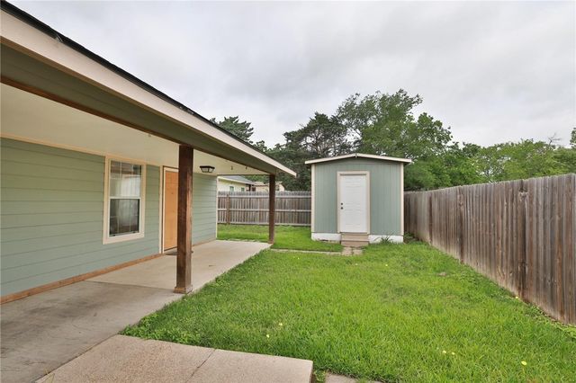 3000 Stevens Drive, Bryan, TX 77803