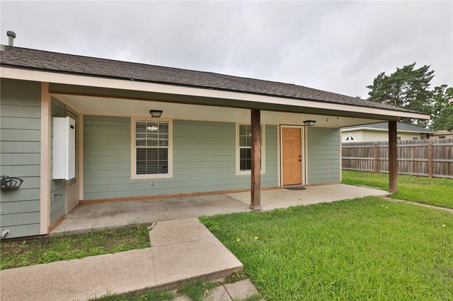 3000 Stevens Drive, Bryan, TX 77803