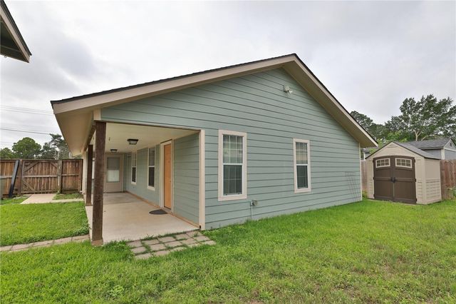 3000 Stevens Drive, Bryan, TX 77803