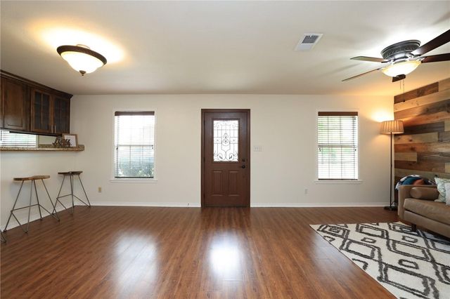 3000 Stevens Drive, Bryan, TX 77803