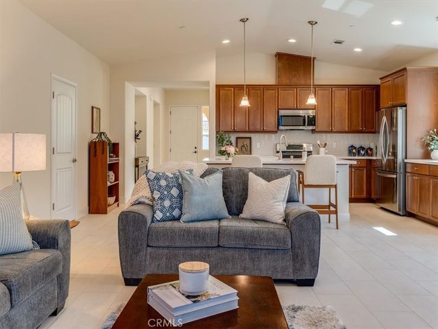 1179 Grand Meadow, Santa Maria, CA 93455