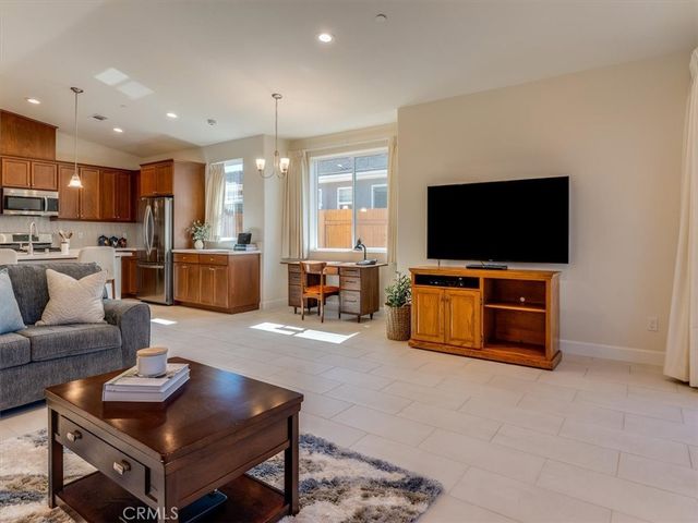 1179 Grand Meadow, Santa Maria, CA 93455