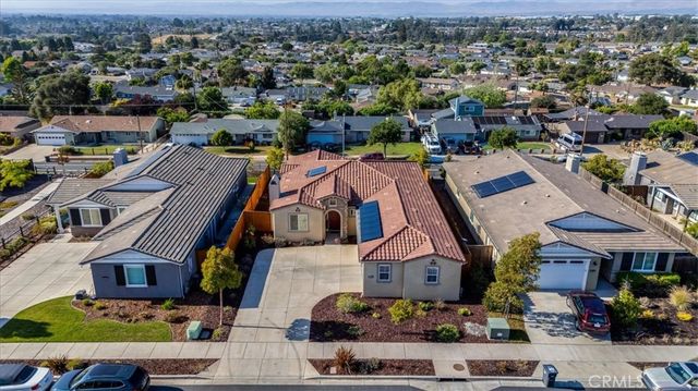 1179 Grand Meadow, Santa Maria, CA 93455