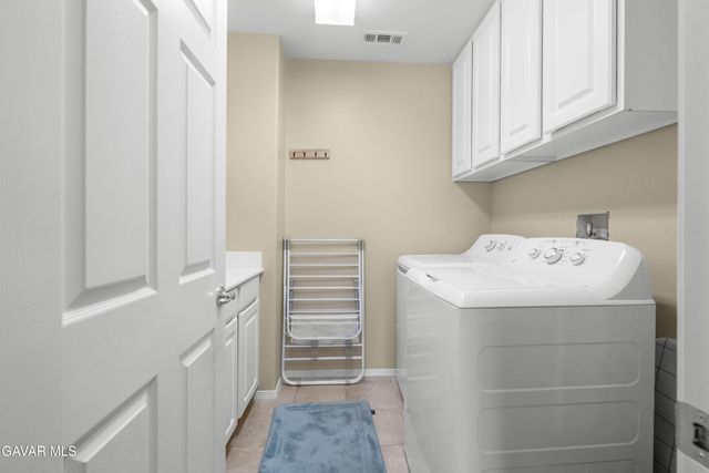 38565 Lion Way, Palmdale, CA 93551