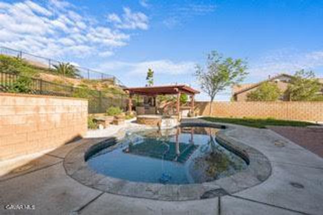 38565 Lion Way, Palmdale, CA 93551
