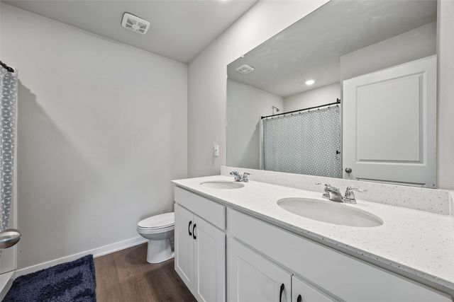 7000 Harlan Eddy Drive SW, Cedar Rapids, IA 52404