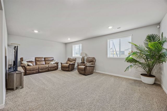 7000 Harlan Eddy Drive SW, Cedar Rapids, IA 52404