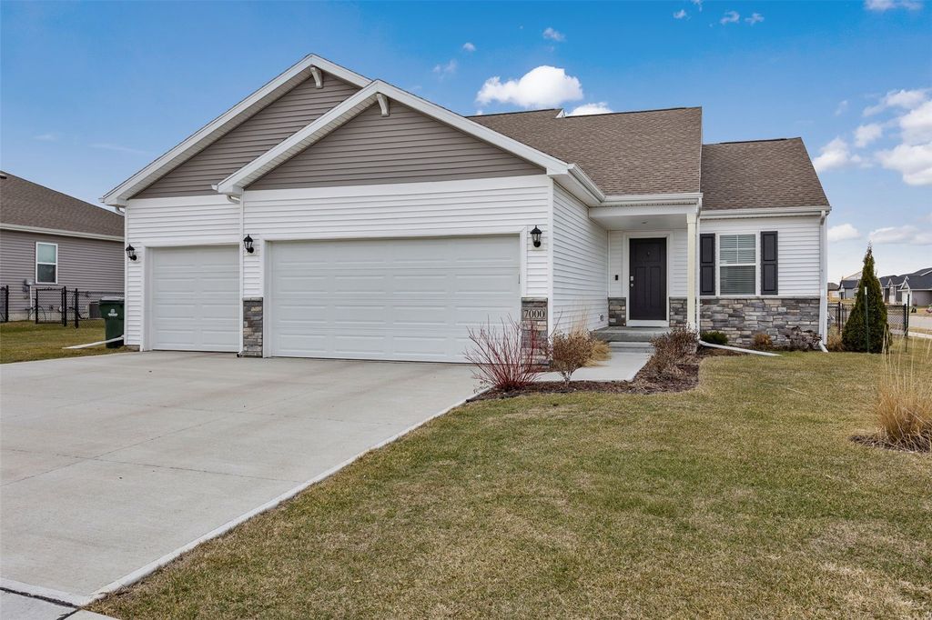 7000 Harlan Eddy Drive SW, Cedar Rapids, IA 52404