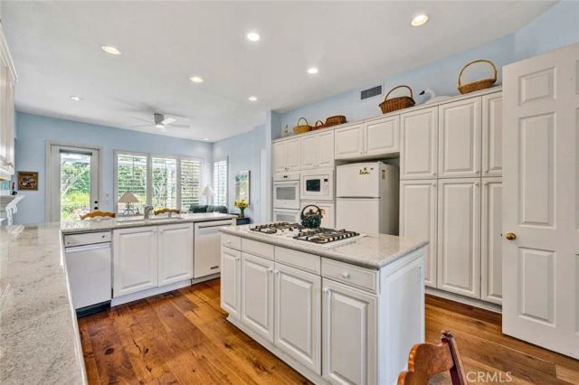 1426 Newporter Way, Newport Beach, CA 92660
