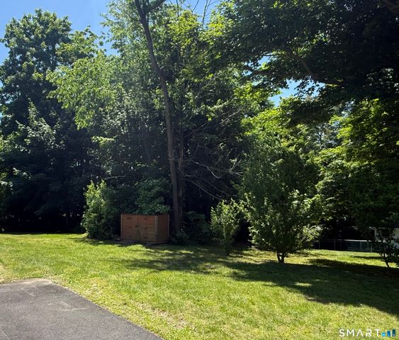 3 Woodview Drive, Brookfield, CT 06804