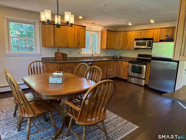 3 Woodview Drive, Brookfield, CT 06804