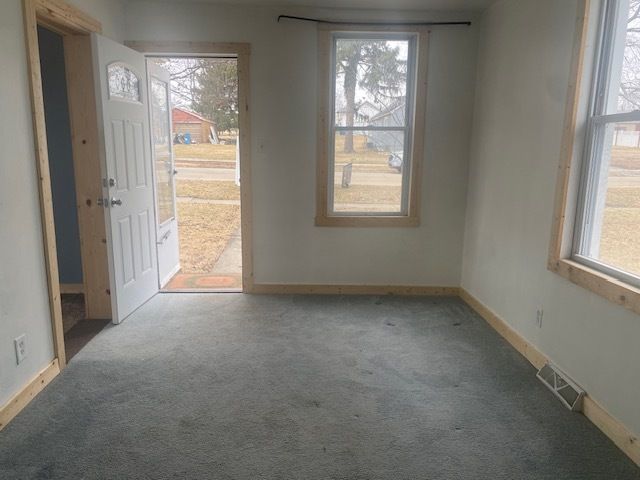 215 W 5th Street, Spring Valley, IL 61362