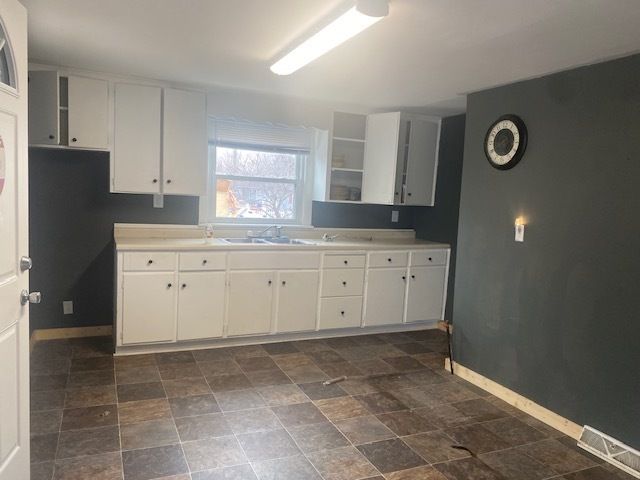 215 W 5th Street, Spring Valley, IL 61362