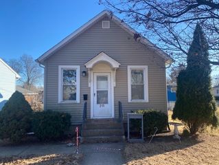 215 W 5th Street, Spring Valley, IL 61362