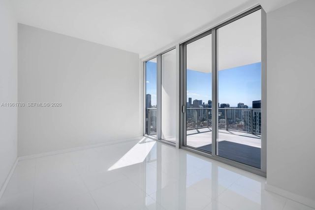 851 NE 1st Ave 3212, Miami, FL 33132