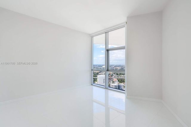 851 NE 1st Ave 3212, Miami, FL 33132