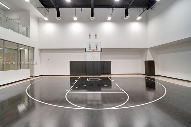 851 NE 1st Ave 3212, Miami, FL 33132