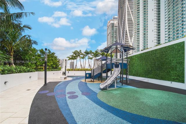 851 NE 1st Ave 3212, Miami, FL 33132