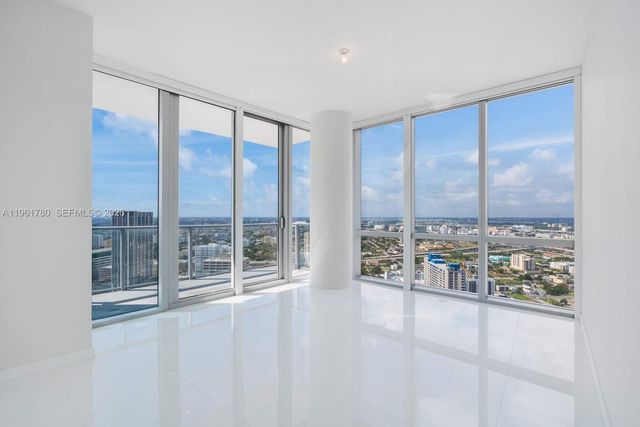 851 NE 1st Ave 3212, Miami, FL 33132