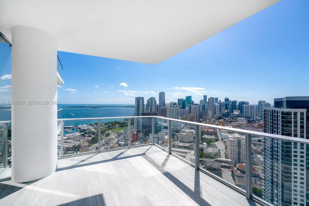 851 NE 1st Ave 3212, Miami, FL 33132