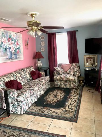 8216 N 19TH STREET, Tampa, FL 33604