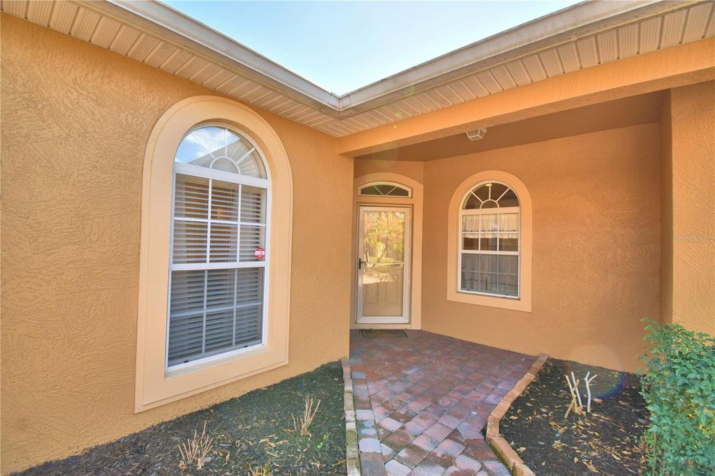 Image 3 of property listing at 1507 VIENNA SQUARE DRIVE, Winter Haven, FL 33884