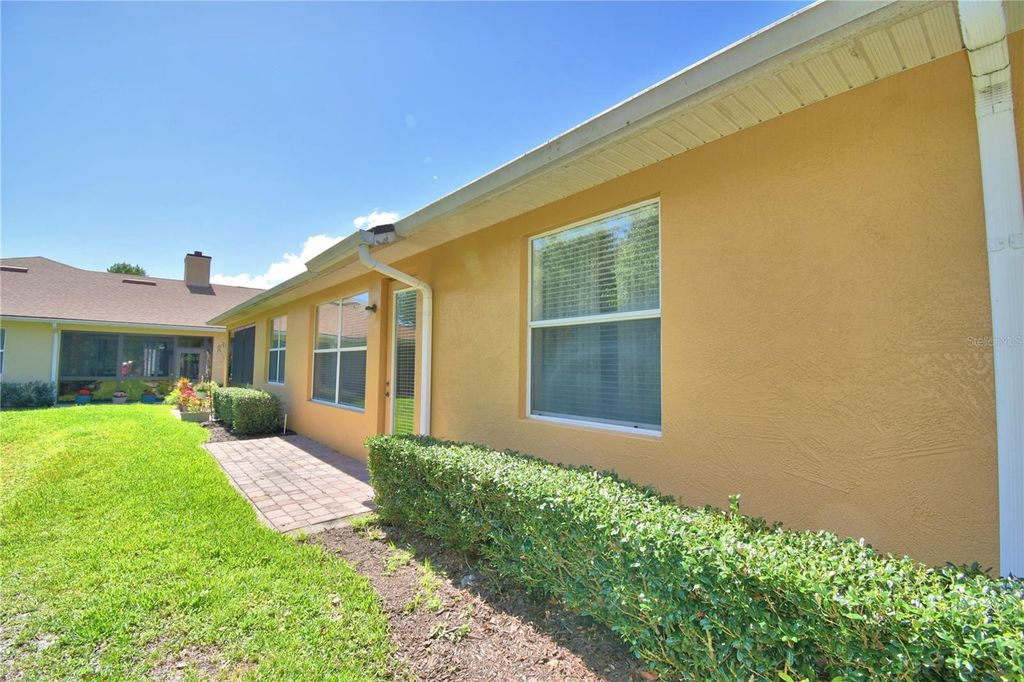Image 24 of property listing at 1507 VIENNA SQUARE DRIVE, Winter Haven, FL 33884