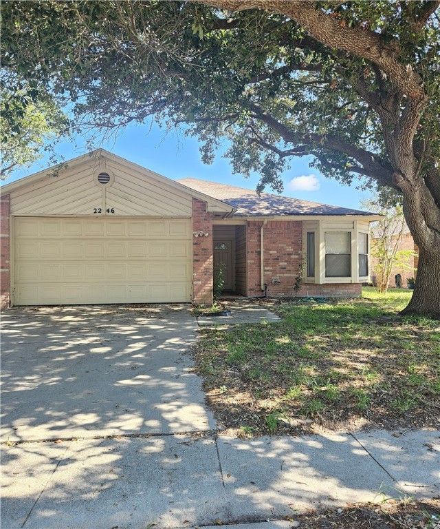 2246 Alazan Dr, Corpus Christi, TX 78418