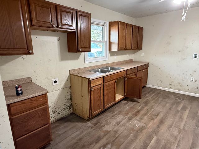 106 S 15th Avenue, Paragould, AR 72450