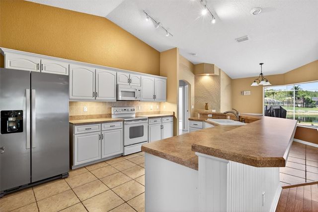 423 PHILLIPS CREEK LANE, New Smyrna Beach, FL 32168